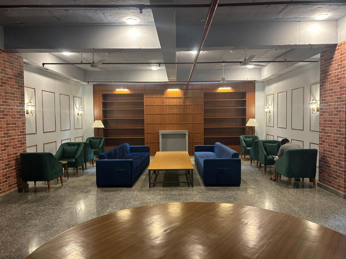 Ivy League House, Pyramid Residency Hostel New Delhi Bagian luar foto